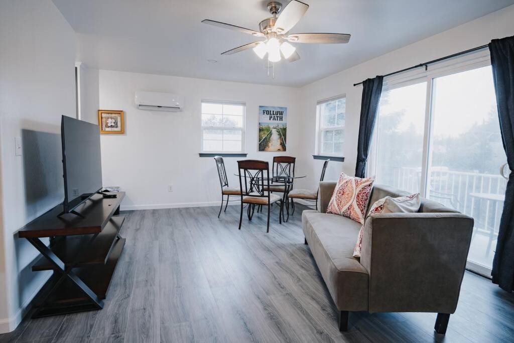 Gorgeous Upstairs Studio With Patio And Laundry Chico Extérieur photo