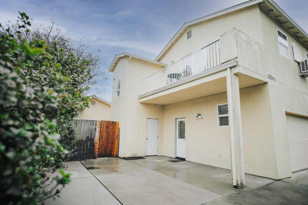 Gorgeous Upstairs Studio With Patio And Laundry Chico Extérieur photo